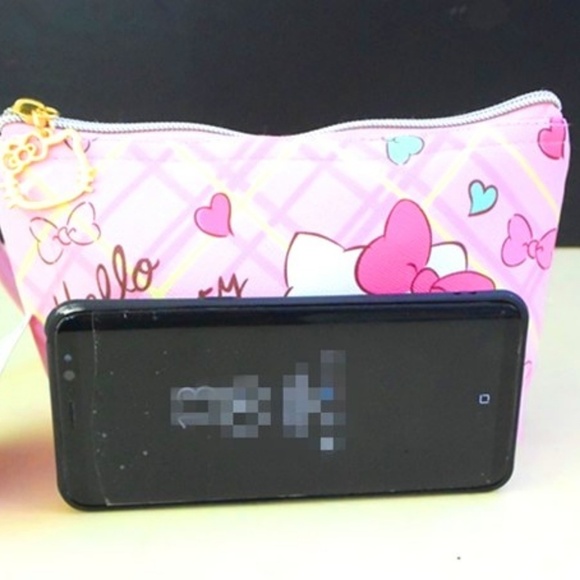 Sanrio Hello Kitty Cosmetic Bag Pink Yellow Plaid - Picture 5 of 5